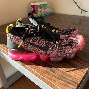 Nike Air VaporMax Flyknit 3 Black Pink